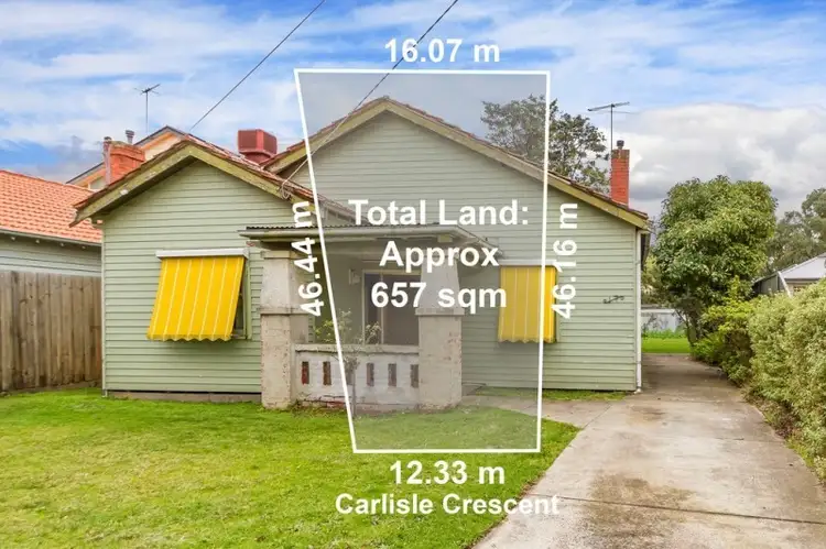 17 Carlisle Crescent, Hughesdale VIC 3166