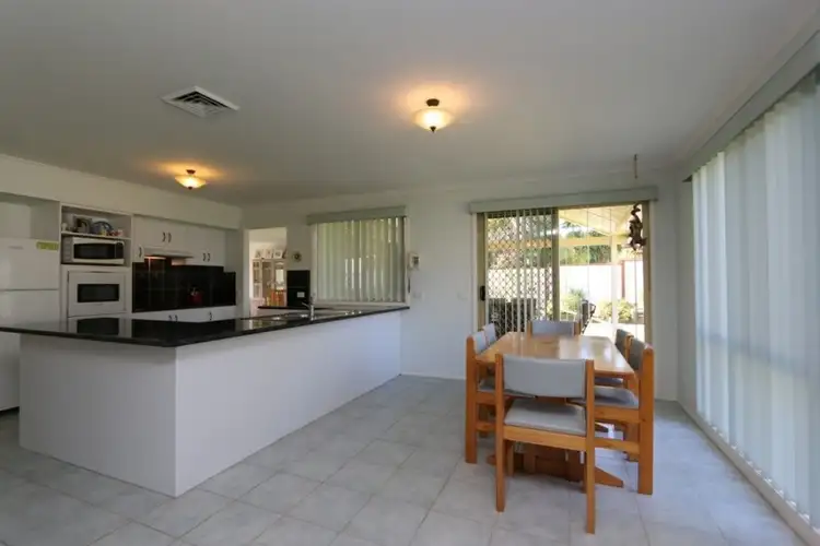 Fifth view of Homely house listing, 2 Cabarita Close, Bolwarra Heights NSW 2320