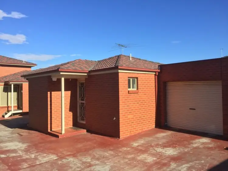 Main view of Homely unit listing, 2/21 Colin Court, Broadmeadows VIC 3047
