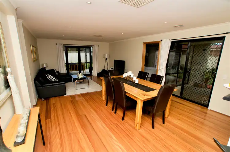 Seventh view of Homely house listing, 10 Yale Court, Wangaratta VIC 3677