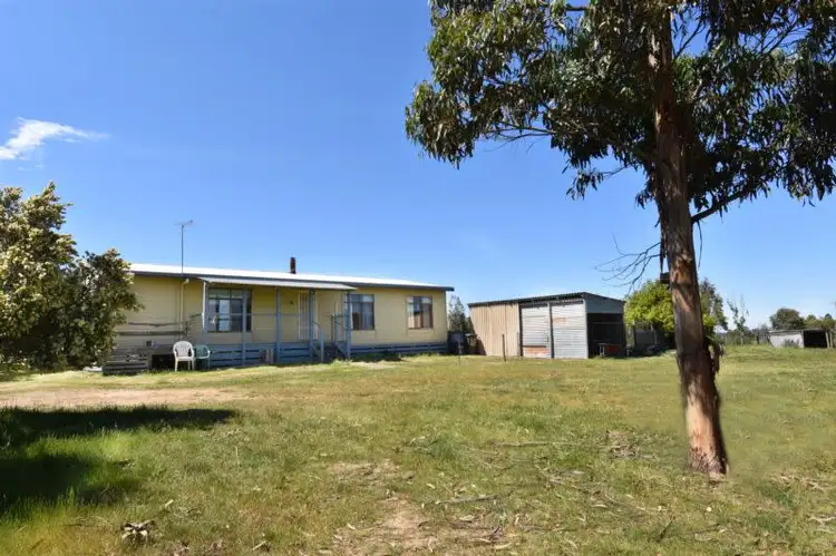 25 Wards Roads, Newtown VIC 3351