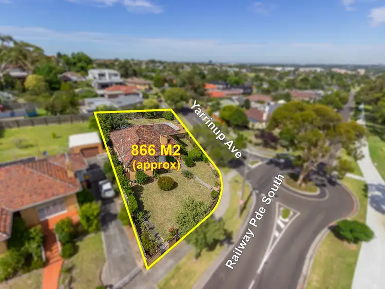 48 Railway Parade, Chadstone VIC 3148