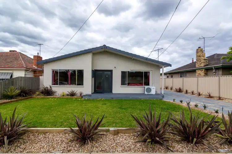 Main view of Homely unit listing, 1/9 Waratah Street, Thomastown VIC 3074