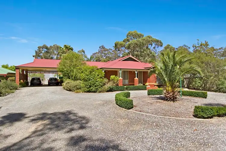 9 Backhaus Street, White Hills VIC 3550