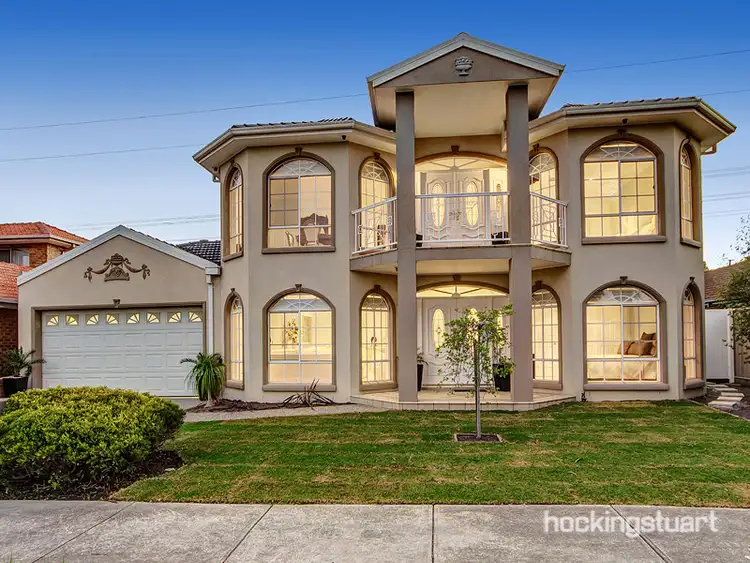 23 Corryong Crescent, Taylors Lakes VIC 3038