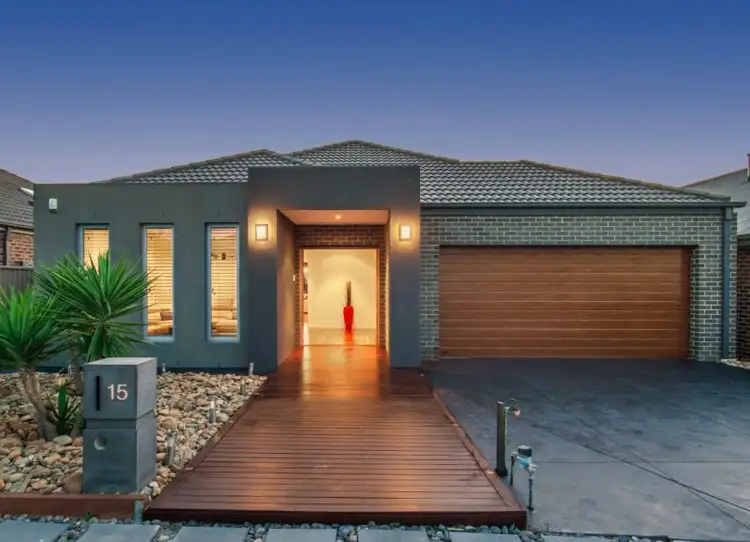 15 Forest Glade Way, Caroline Springs VIC 3023