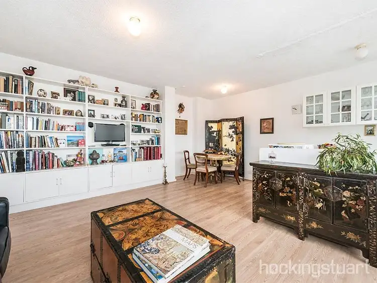 9D/12 Marine Parade, St Kilda VIC 3182