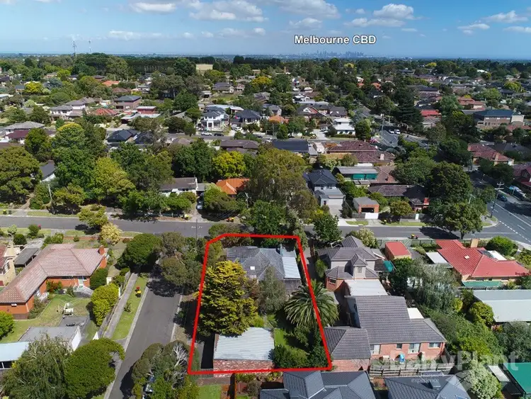 Third view of Homely house listing, 4 Lyons Street, Mount Waverley VIC 3149