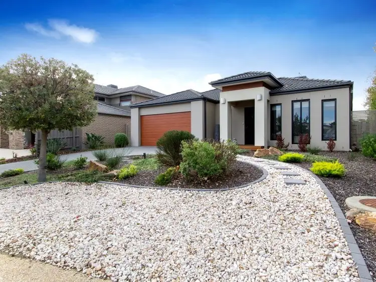 4 Azure Place, Mount Martha VIC 3934