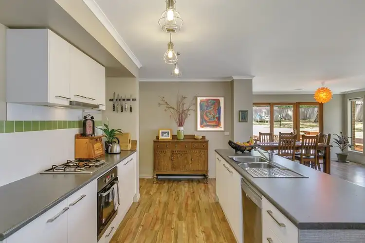 Fifth view of Homely house listing, 7 Jenola Court, Canadian VIC 3350