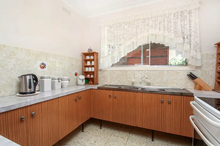 Fourth view of Homely house listing, 10 Kenross Court, Braybrook VIC 3019
