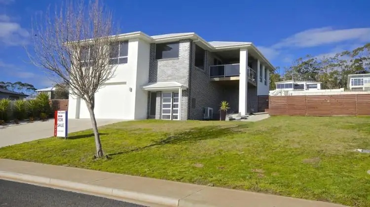 9 McCall Terrace, Stony Rise TAS 7310