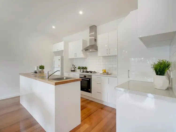 Fifth view of Homely unit listing, 2/13 Summit Road, Frankston VIC 3199