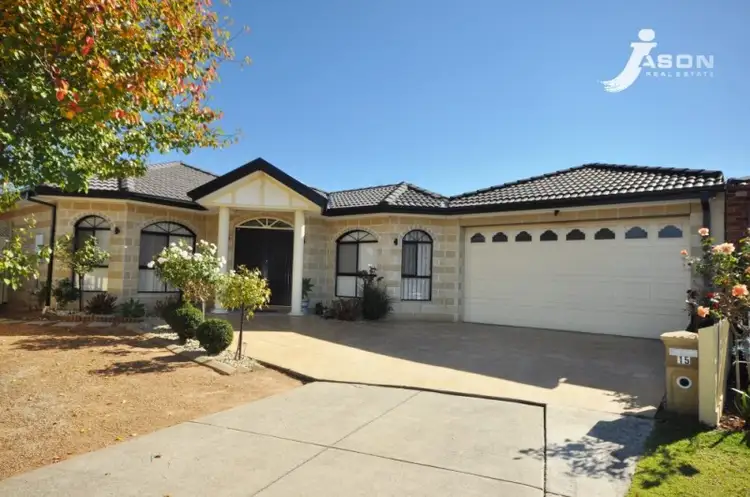 15 Pinelea Court