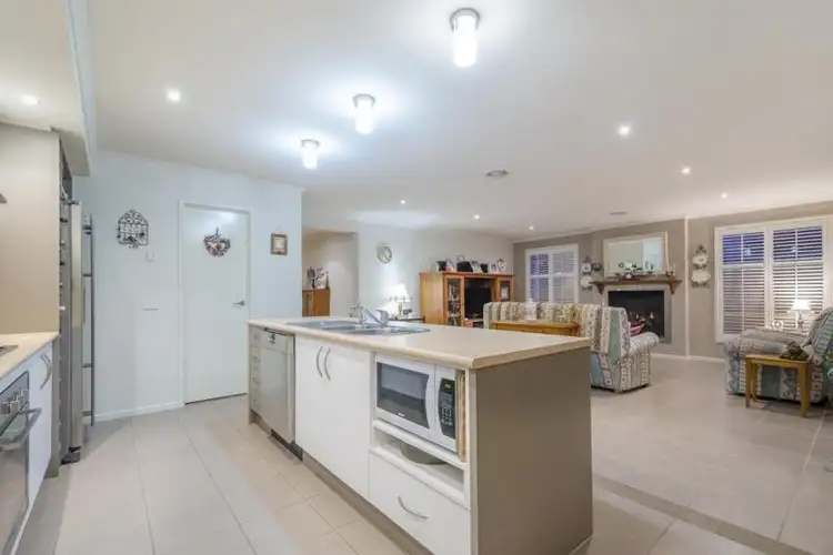 Fourth view of Homely house listing, 7 Pringreen Court, Tarneit VIC 3029