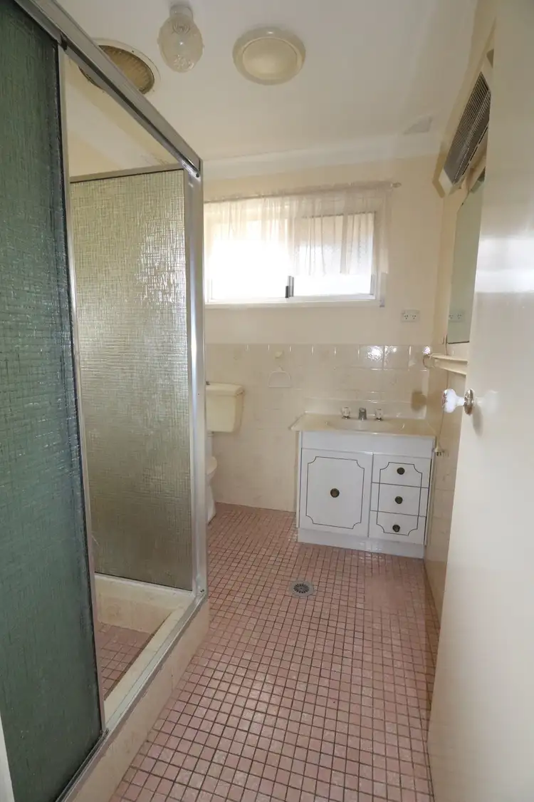 Sixth view of Homely house listing, 2 Yarrawonga Crescent, Cowra NSW 2794