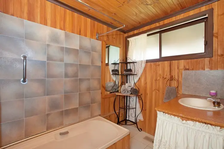 Seventh view of Homely house listing, 8 Benjamin Court, Wallan VIC 3756