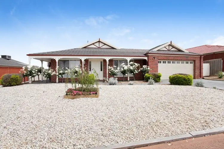 3 Lakeside Court, Melton West VIC 3337