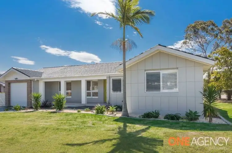 2 Farrington Close, Caves Beach NSW 2281
