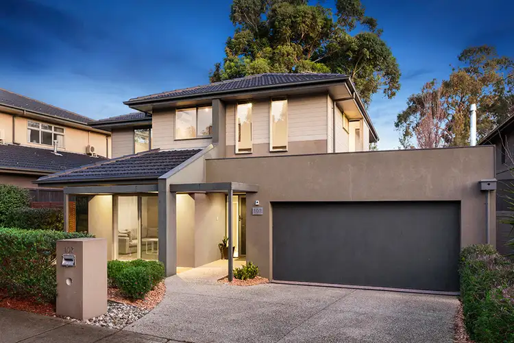 107 Main Drive, Macleod VIC 3085