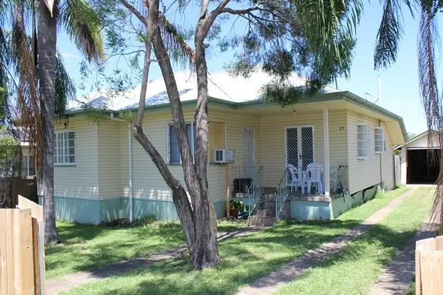 27 Briggs Road, Ipswich QLD 4305
