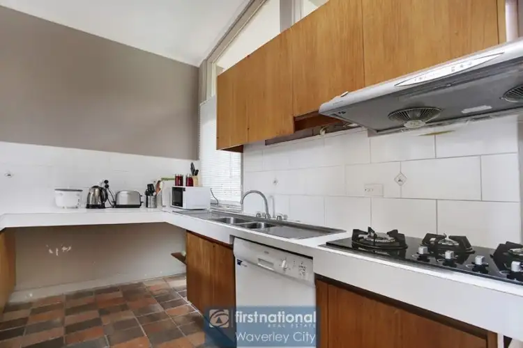 Fourth view of Homely house listing, 10 Seaton Court, Mount Waverley VIC 3149