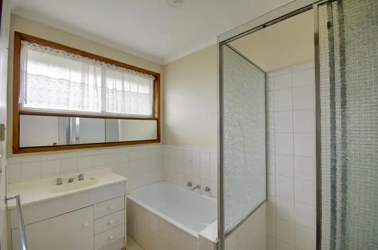 Fifth view of Homely unit listing, 2/72 Greenville Drive, Grovedale VIC 3216