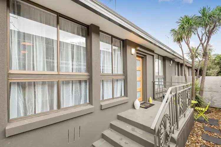 Main view of Homely unit listing, 1/32 Bishop Street, Kingsville VIC 3012