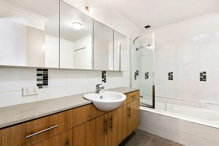 Fifth view of Homely apartment listing, 1/10 Rosanna Road, Heidelberg VIC 3084