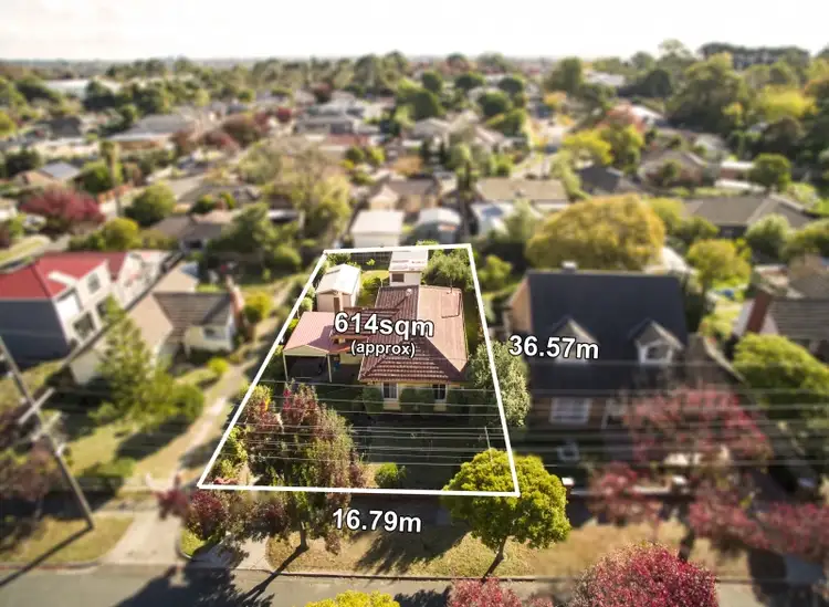 Main view of Homely house listing, 10 Gloucester Road, Ashburton VIC 3147
