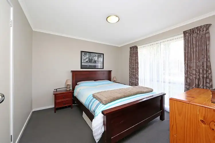 Sixth view of Homely house listing, 2 Tullaroop Court, Lysterfield VIC 3156