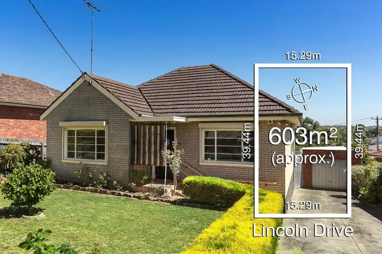 43 Lincoln Drive, Bulleen VIC 3105
