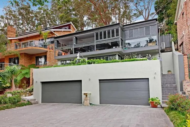 28 Carinya Road, Picnic Point NSW 2213