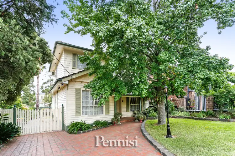7 Balmanno Crescent, Strathmore VIC 3041