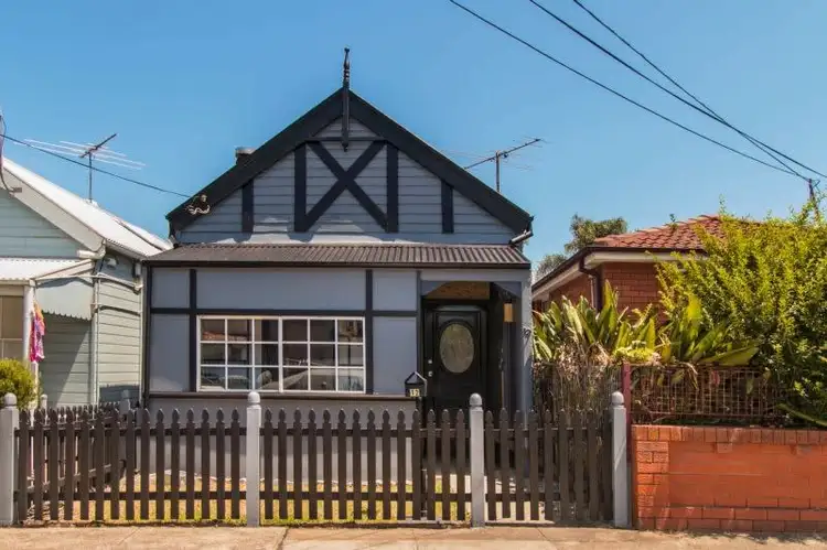 12 Fanning Street, Tempe NSW 2044