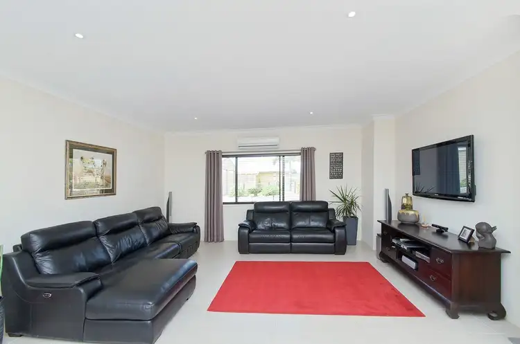Fifth view of Homely house listing, 1 Graham Court, Hatton Vale QLD 4341