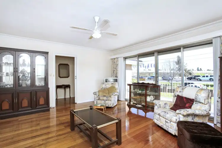 Fifth view of Homely house listing, 7 Dudley Court, Gladstone Park VIC 3043