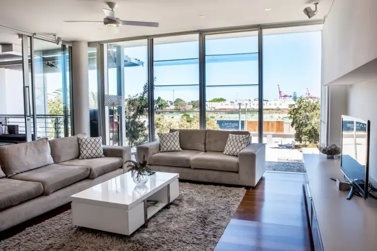 30/1 Freeman Loop, North Fremantle WA 6159