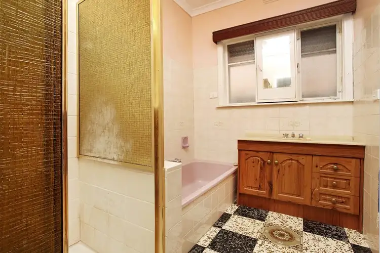 Sixth view of Homely house listing, 2 Una Street, Sunshine VIC 3020