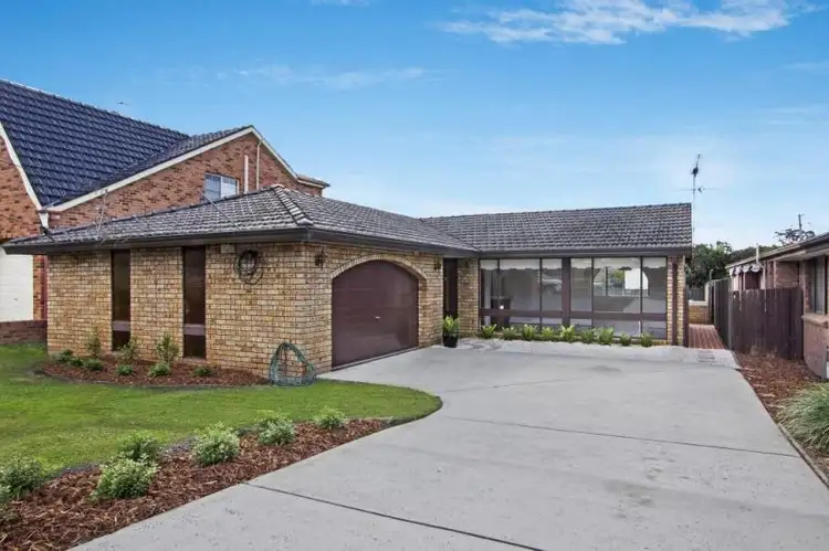 11 Darmenia Avenue, Greystanes NSW 2145
