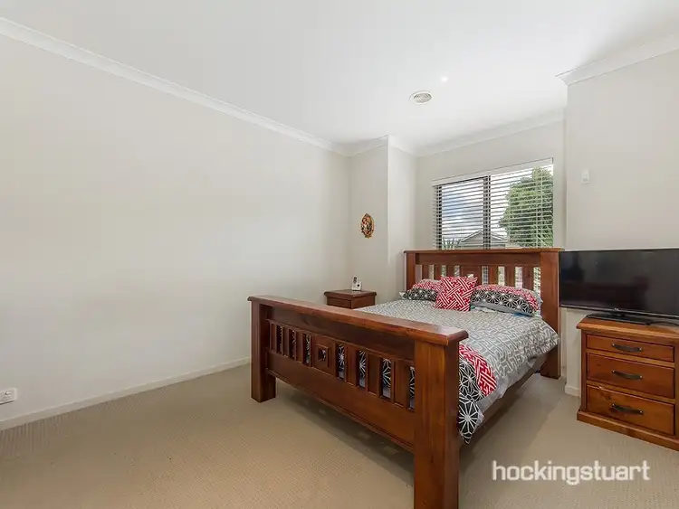 Seventh view of Homely house listing, 3 Kunuka Circuit, Caroline Springs VIC 3023