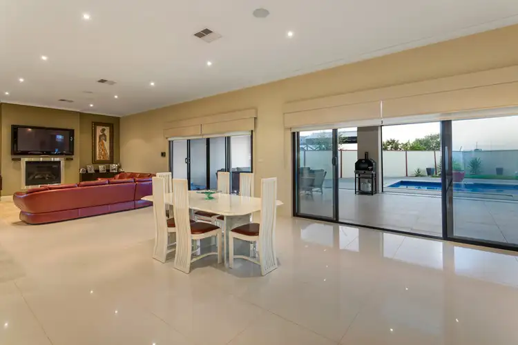 Fifth view of Homely house listing, 8 Hanson Court, Taylors Lakes VIC 3038