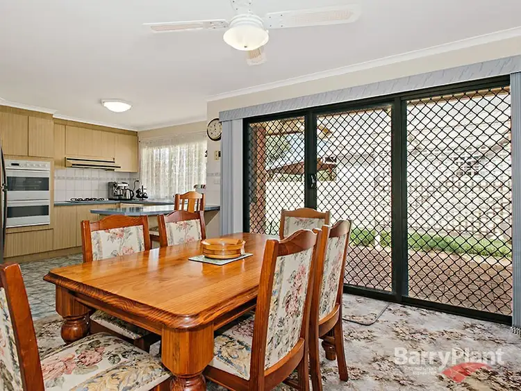 Fifth view of Homely house listing, 2 Cottrell Street, Werribee VIC 3030