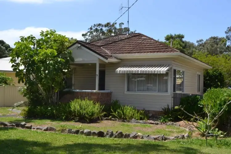 9 Helen Street, Forster NSW 2428