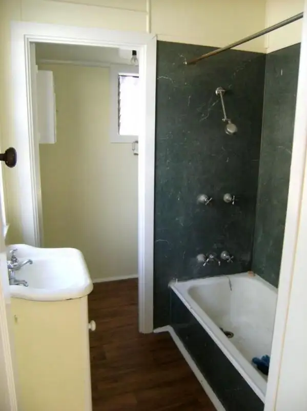 Fifth view of Homely unit listing, 98 Drayton Street, Dalby QLD 4405