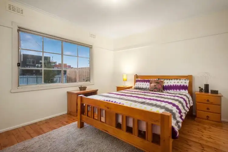 Fifth view of Homely house listing, 10 McFadzean Avenue, Reservoir VIC 3073