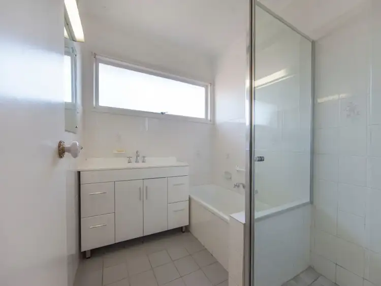 Sixth view of Homely house listing, 2 Birkdale Court, Frankston VIC 3199