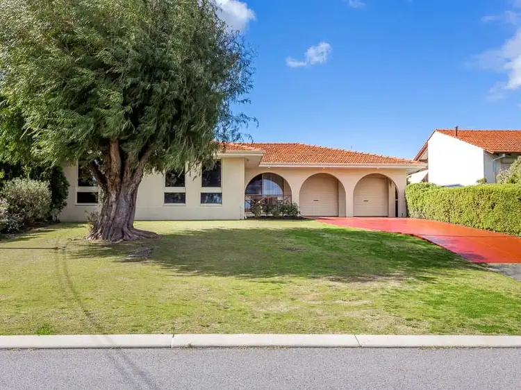 6 LYNDOCH CRESCENT, Greenwood WA 6024