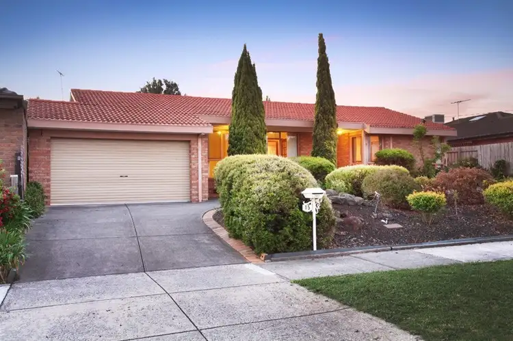 15 Bradford Avenue, Greenvale VIC 3059