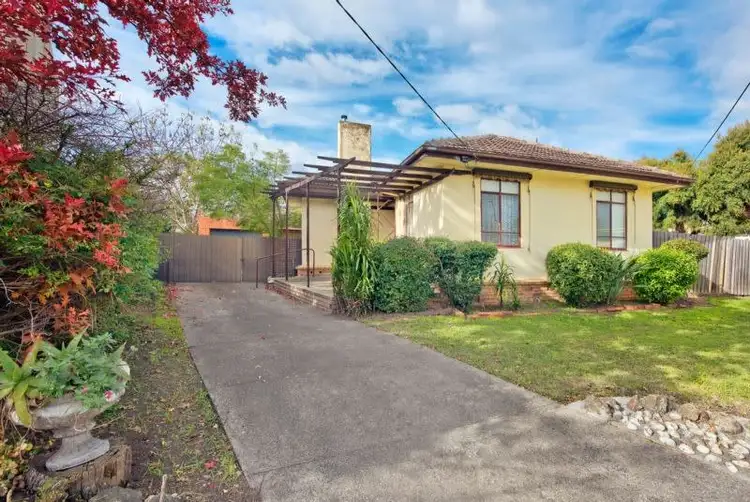 Second view of Homely house listing, 2 Maple Court, Heidelberg West VIC 3081